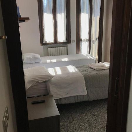 Camera Con Bagno Mirjana Cislago Zewnętrze zdjęcie