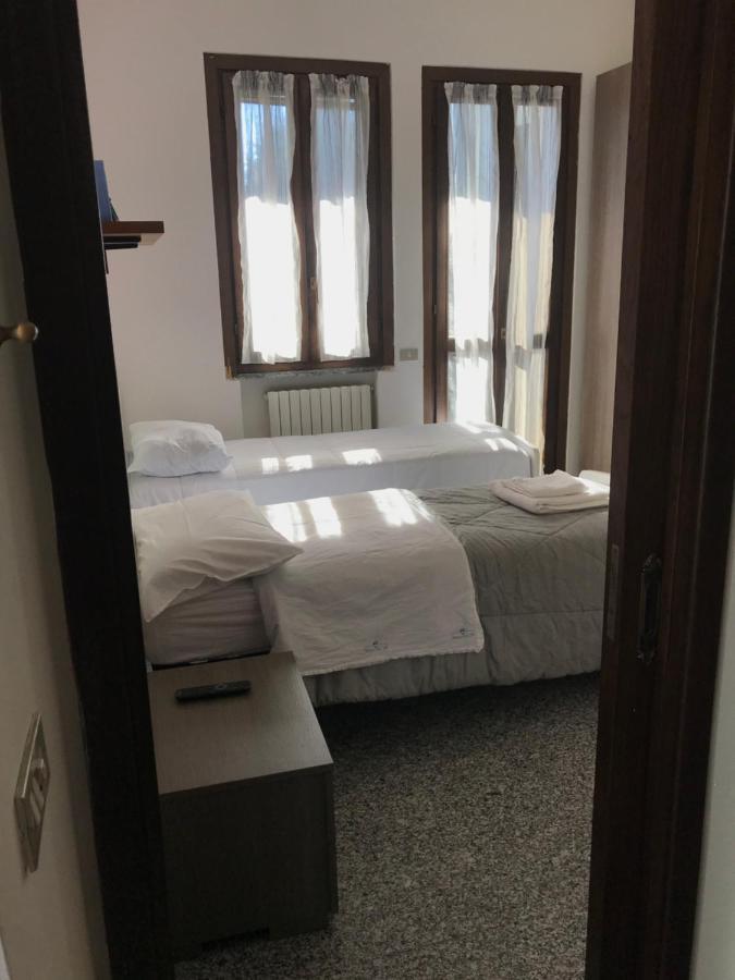 Camera Con Bagno Mirjana Cislago Zewnętrze zdjęcie